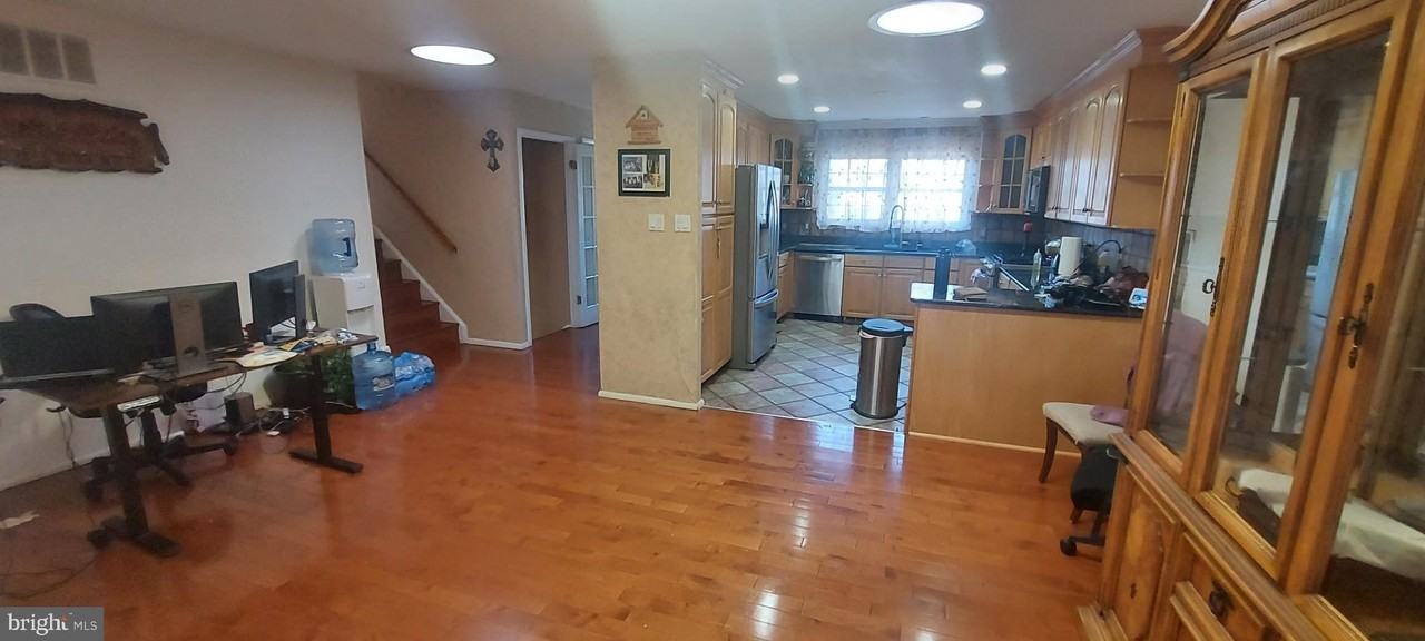 18523 Mountain Laurel Ter - Photo 5 of 32