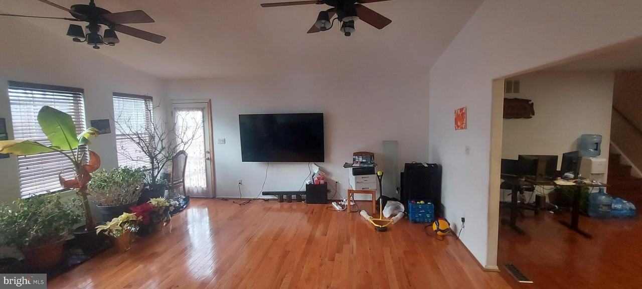 18523 Mountain Laurel Ter - Photo 6 of 32