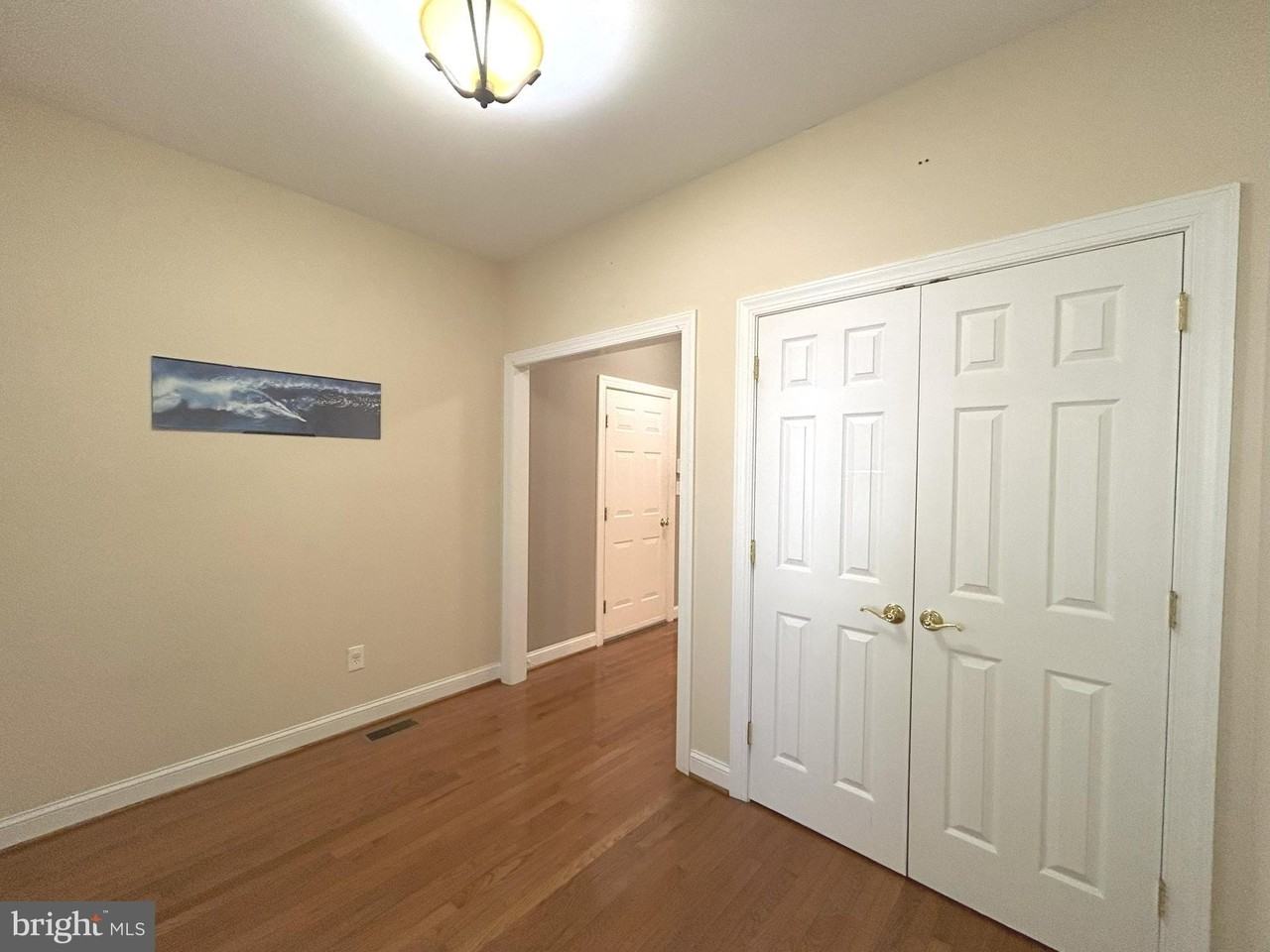 122 Providence Ln - Photo 5 of 38