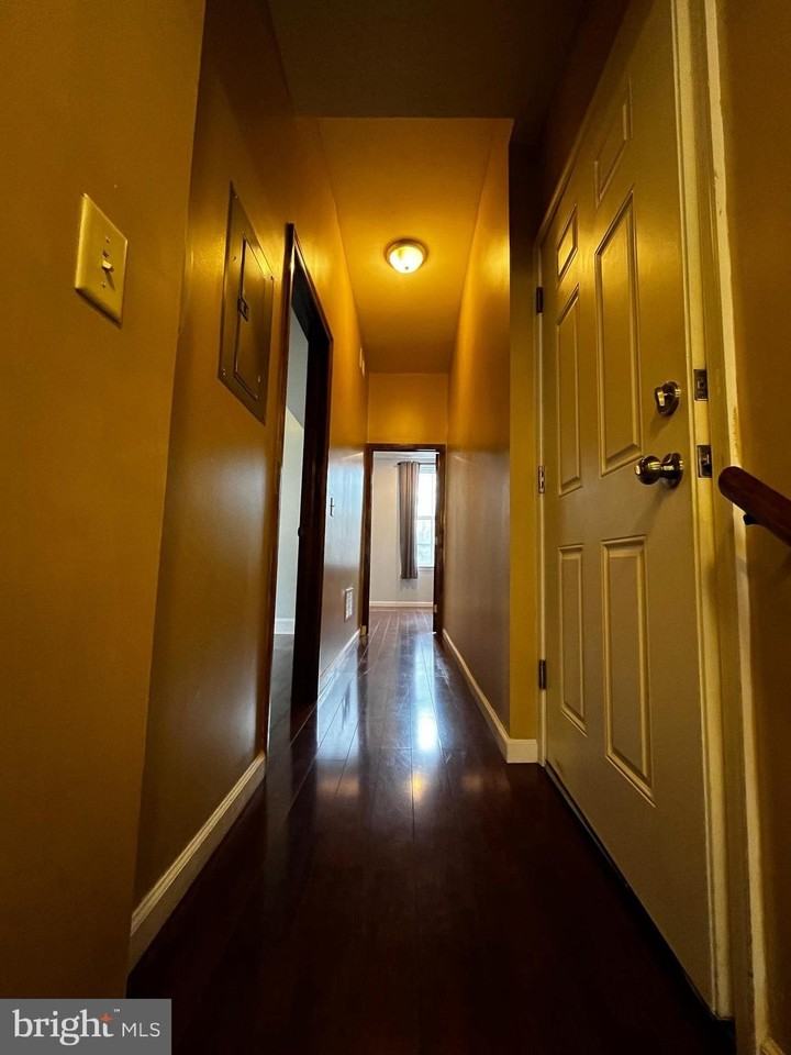 2044 Cherry St 2nd Fl #2ndFL - Photo 4 of 24