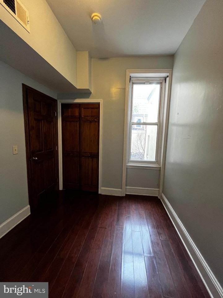 2044 Cherry St 2nd Fl #2ndFL - Photo 5 of 24