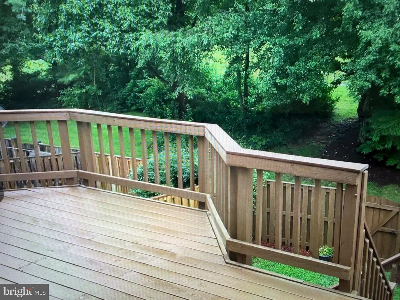 6236 Walkers Croft Way - Photo 3 of 25