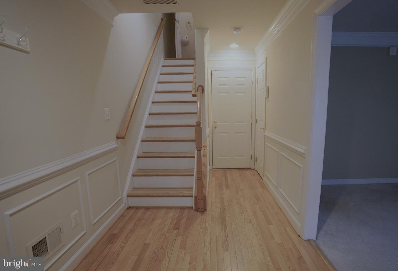 1609 Leeds Castle Dr - Photo 3 of 31