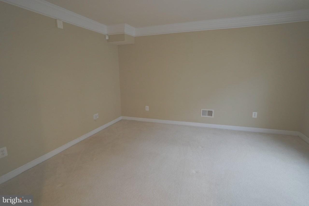 1609 Leeds Castle Dr - Photo 7 of 31