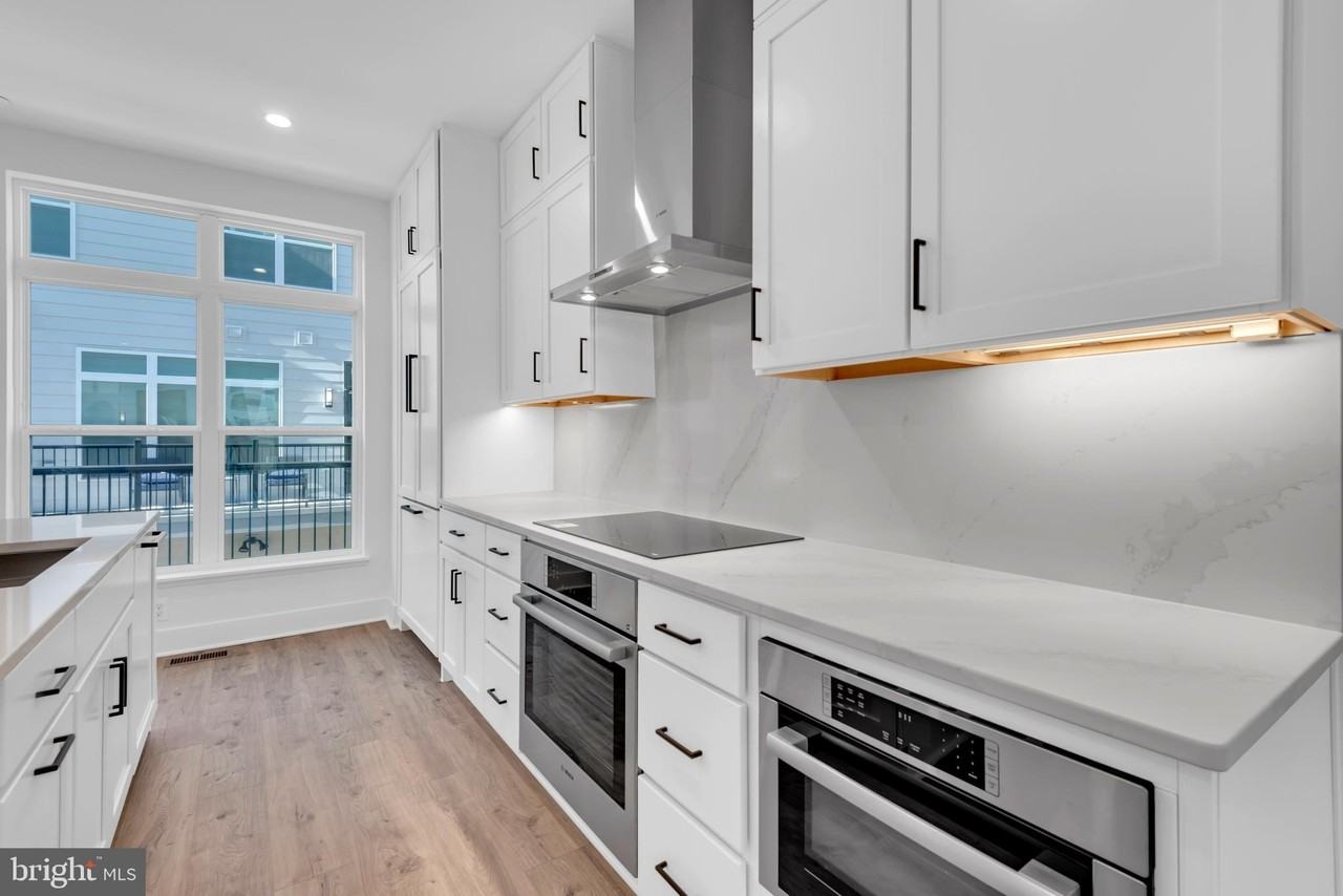 2134 Tysons Ridgeline Rd - Photo 6 of 25