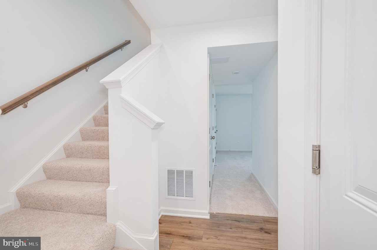 24 Armistead Pl - Photo 4 of 27