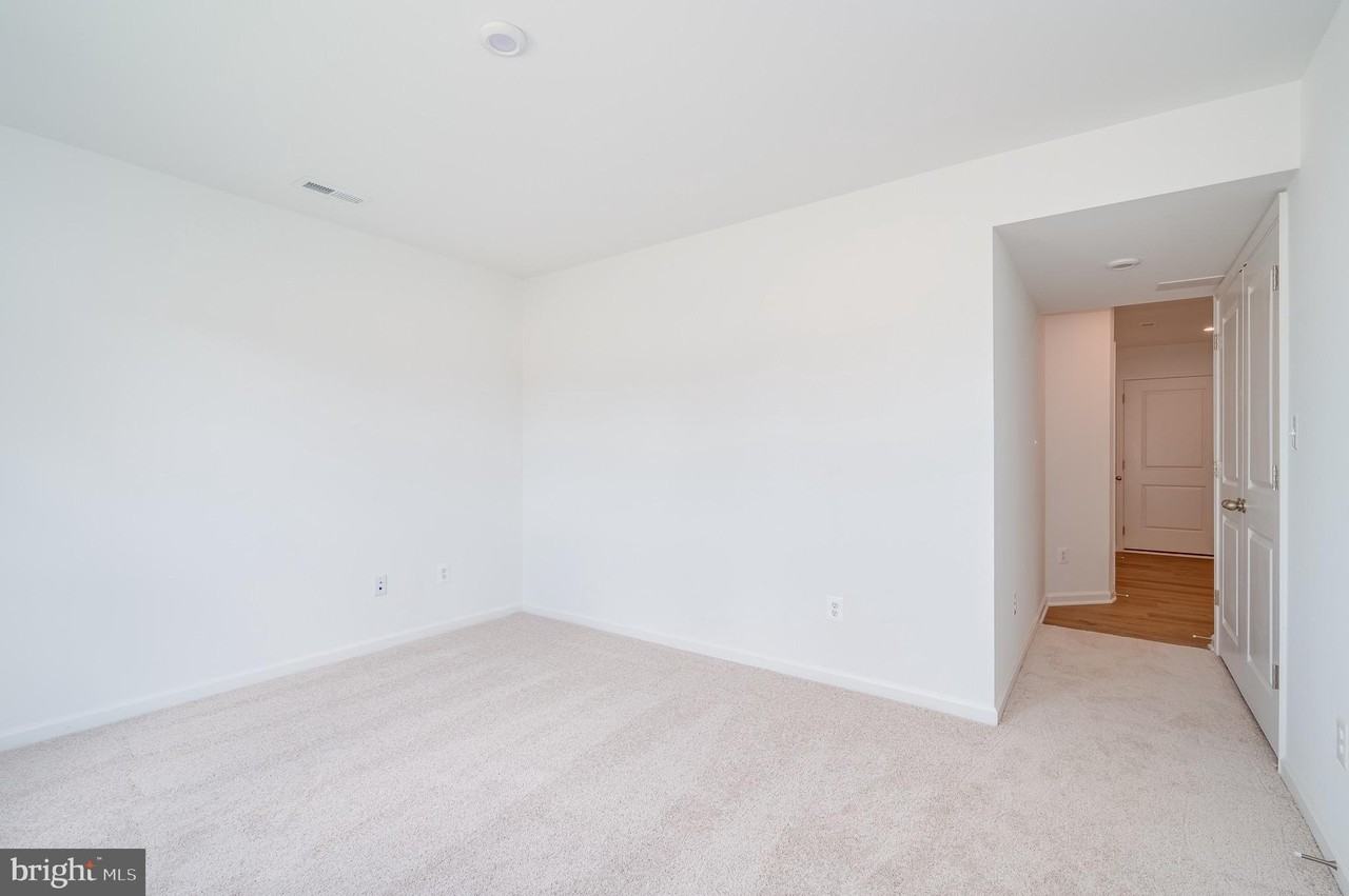 24 Armistead Pl - Photo 7 of 27