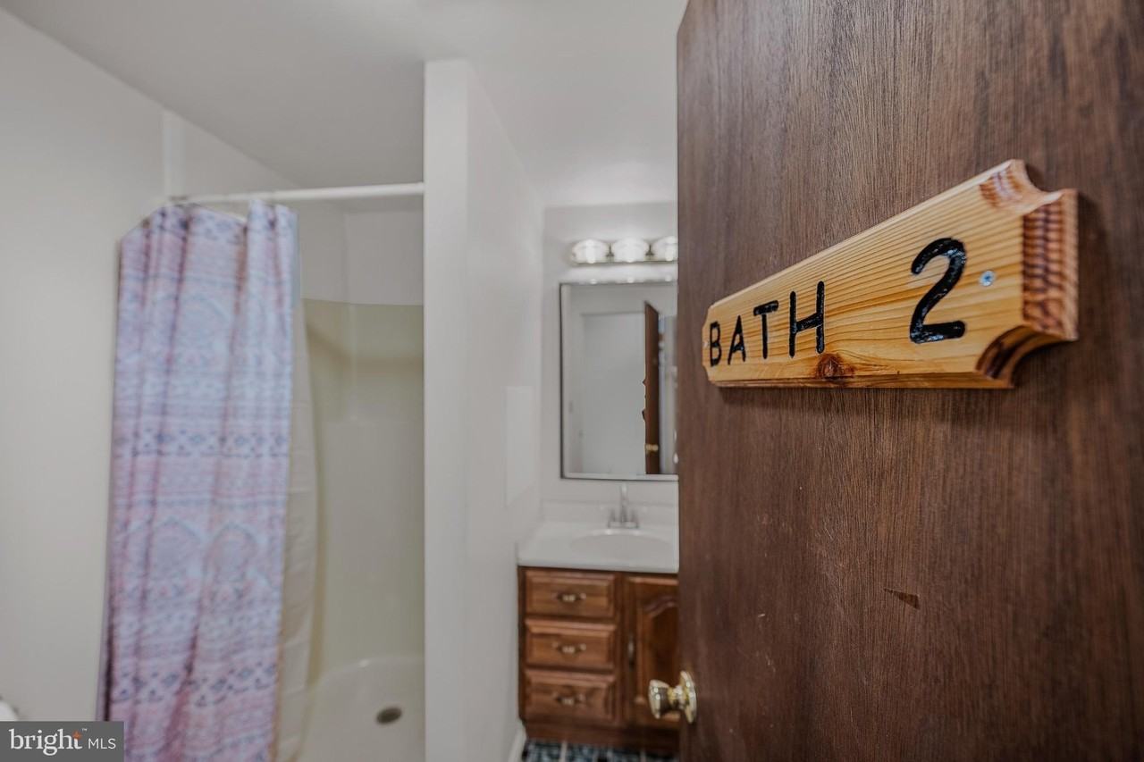 184 Wilkes St Unit 1 #1AND2 - Photo 6 of 17