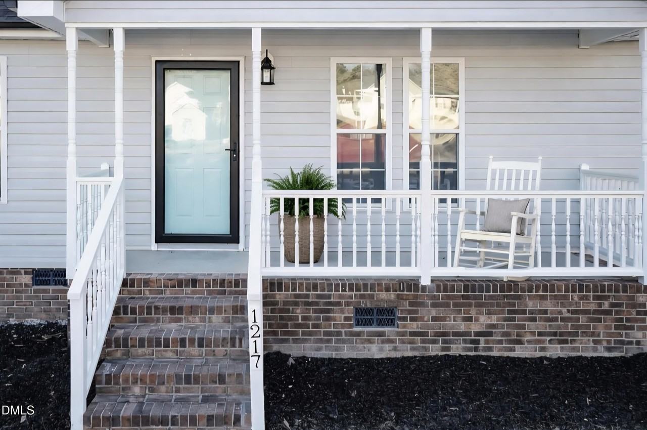 1217 Fiddle Ct - Photo 2 of 14