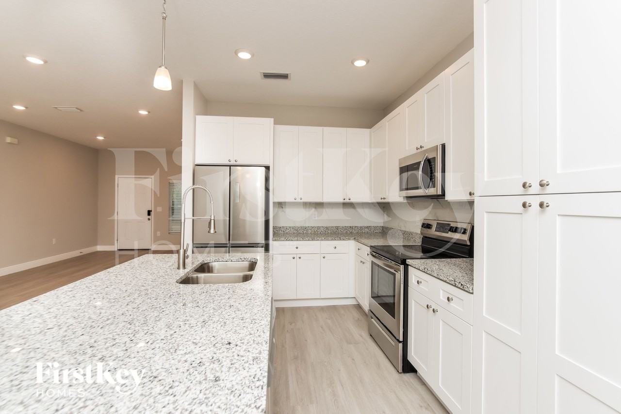 150 Warwick St Se - Photo 5 of 16