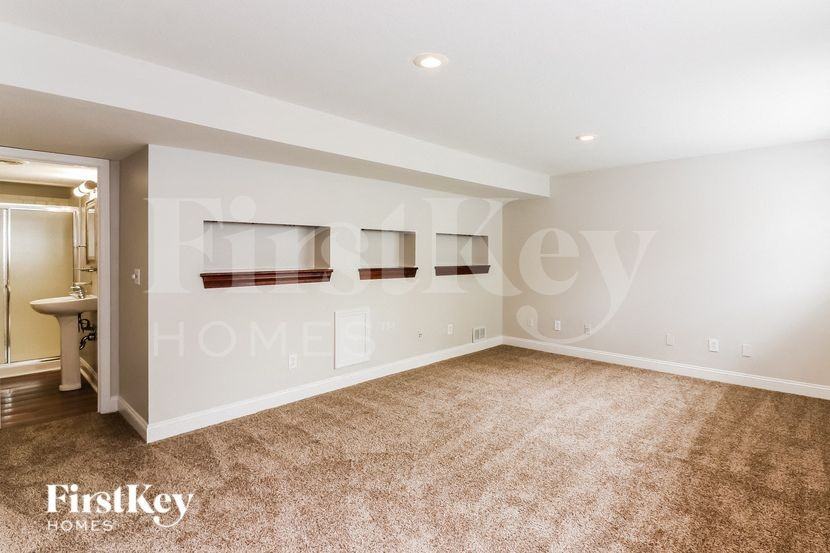 15626 Riley St - Photo 6 of 15