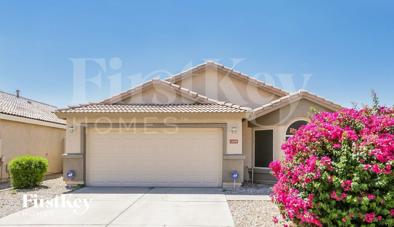 13195 W Cypress St - Photo 2 of 15