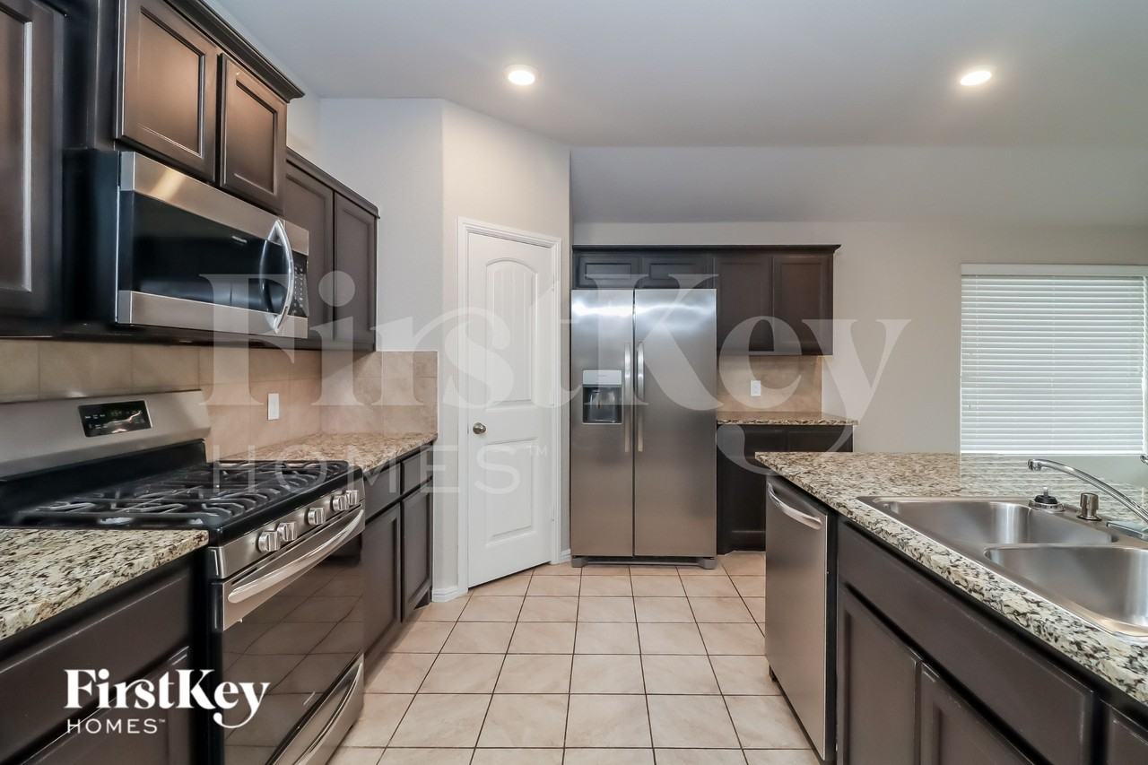 712 Rutherford Dr - Photo 7 of 15