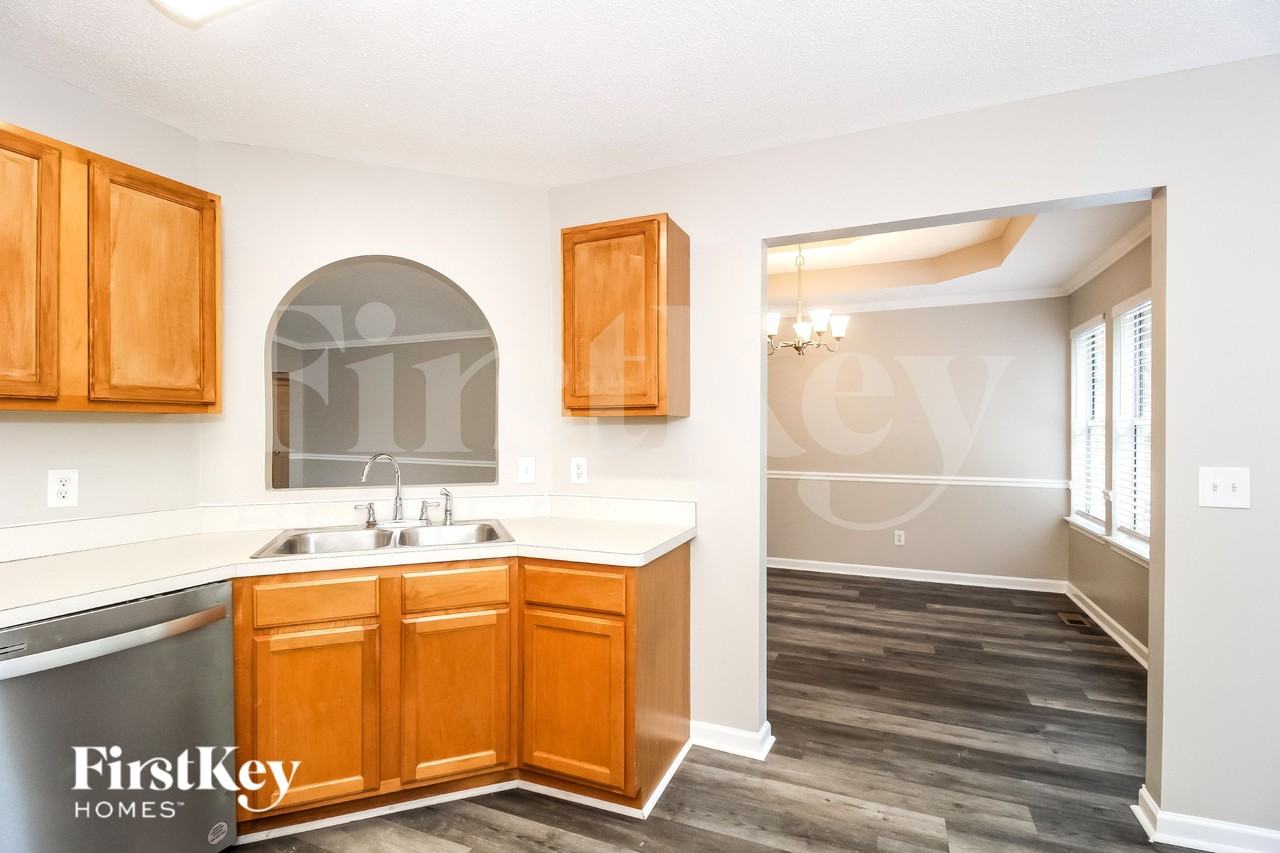 4325 Stonecrest Dr - Photo 7 of 15