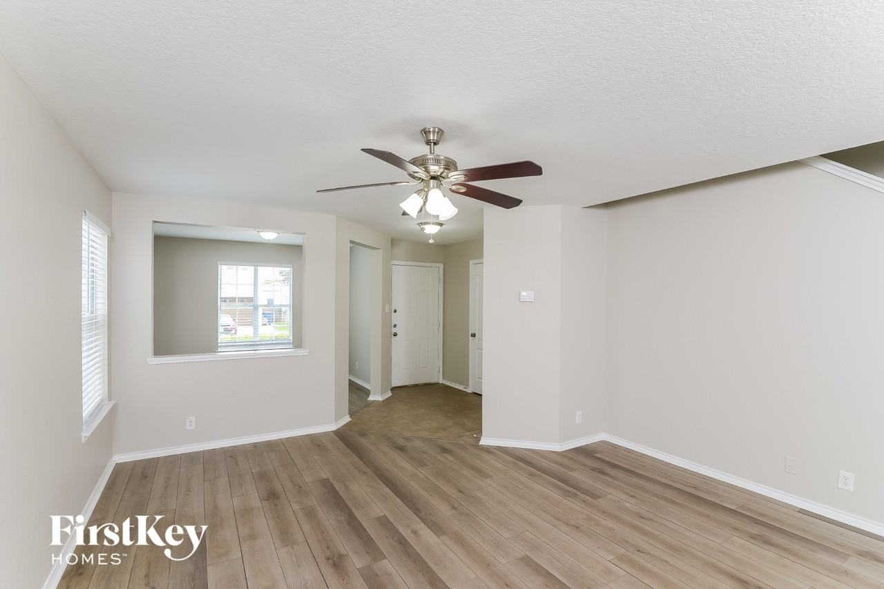4710 Adkins Trl - Photo 2 of 15