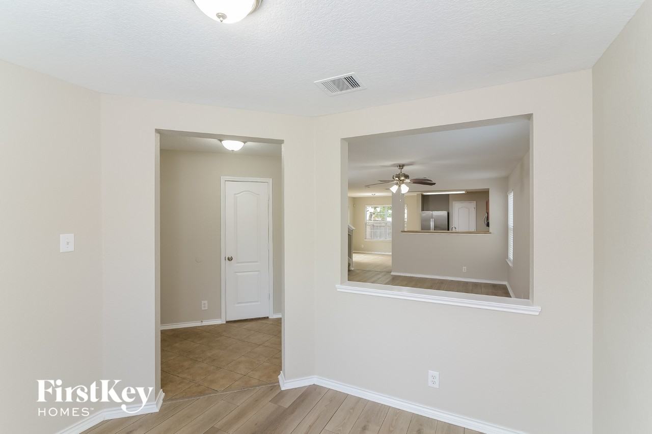 4710 Adkins Trl - Photo 4 of 15