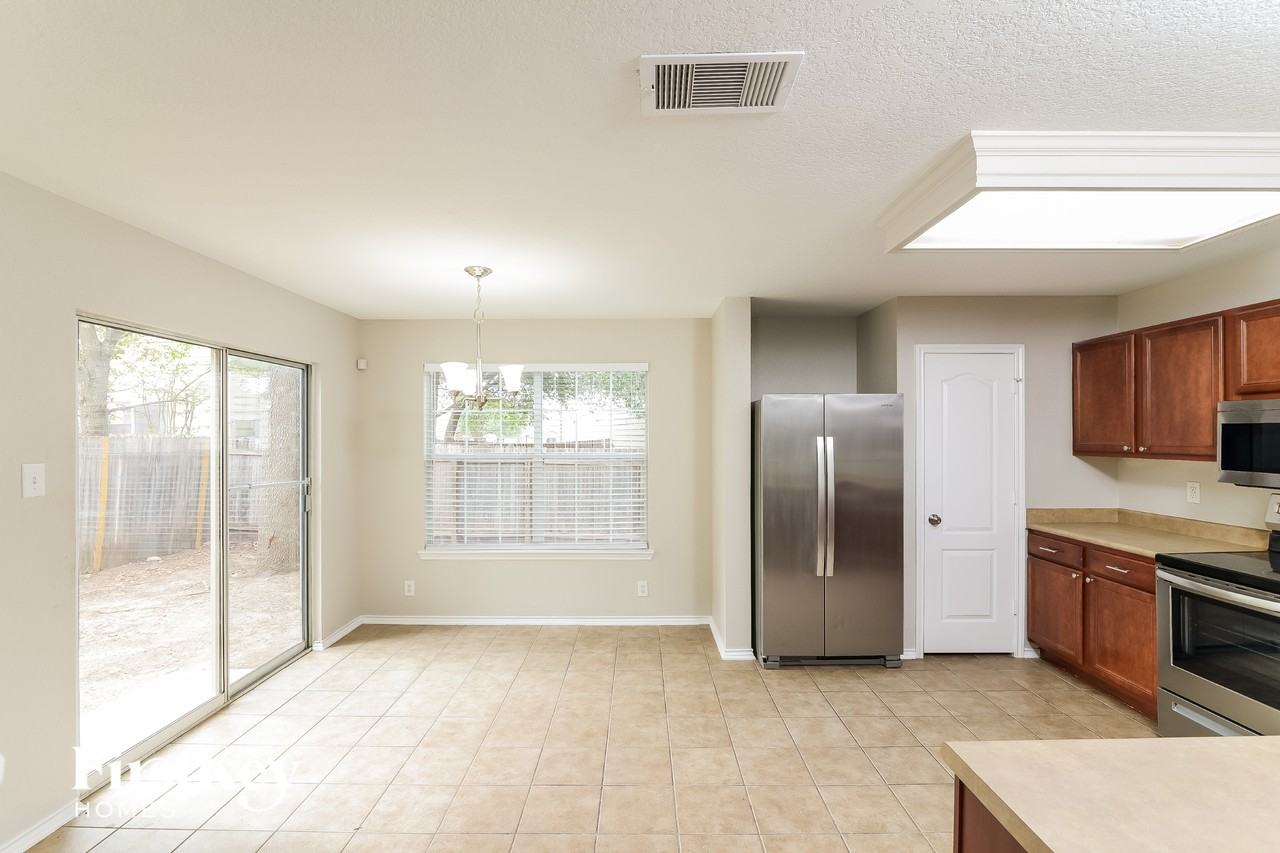 4710 Adkins Trl - Photo 5 of 15