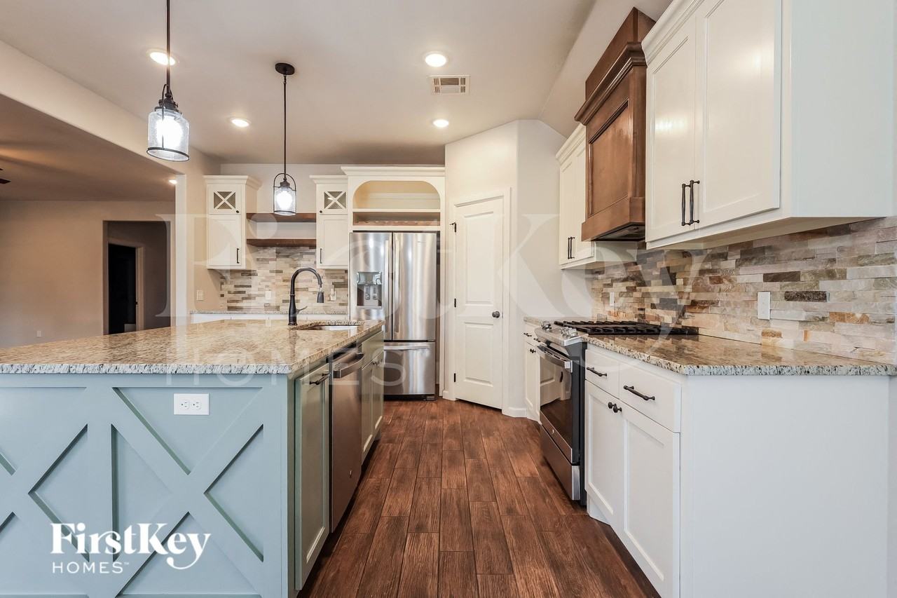 517 Siena Dr - Photo 5 of 16