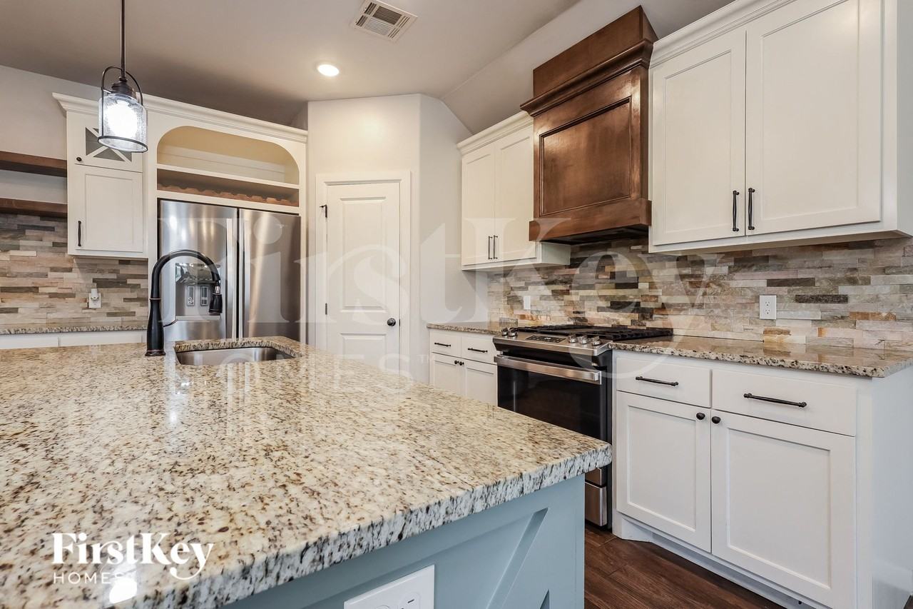 517 Siena Dr - Photo 6 of 16