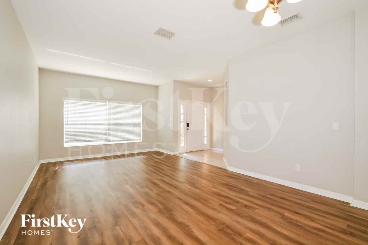 1242 Longville Cir - Photo 4 of 16