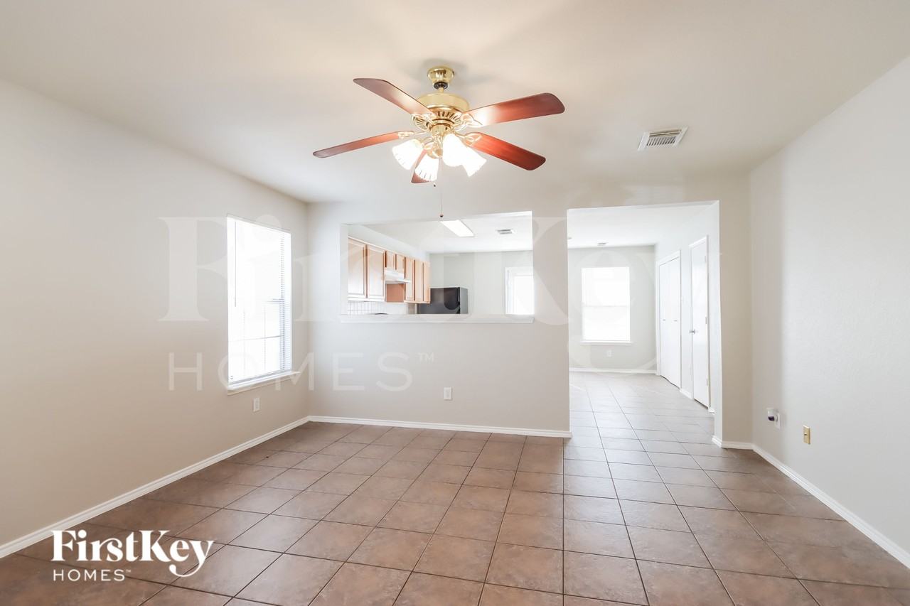 6523 Fairbrook Park Ln - Photo 3 of 15