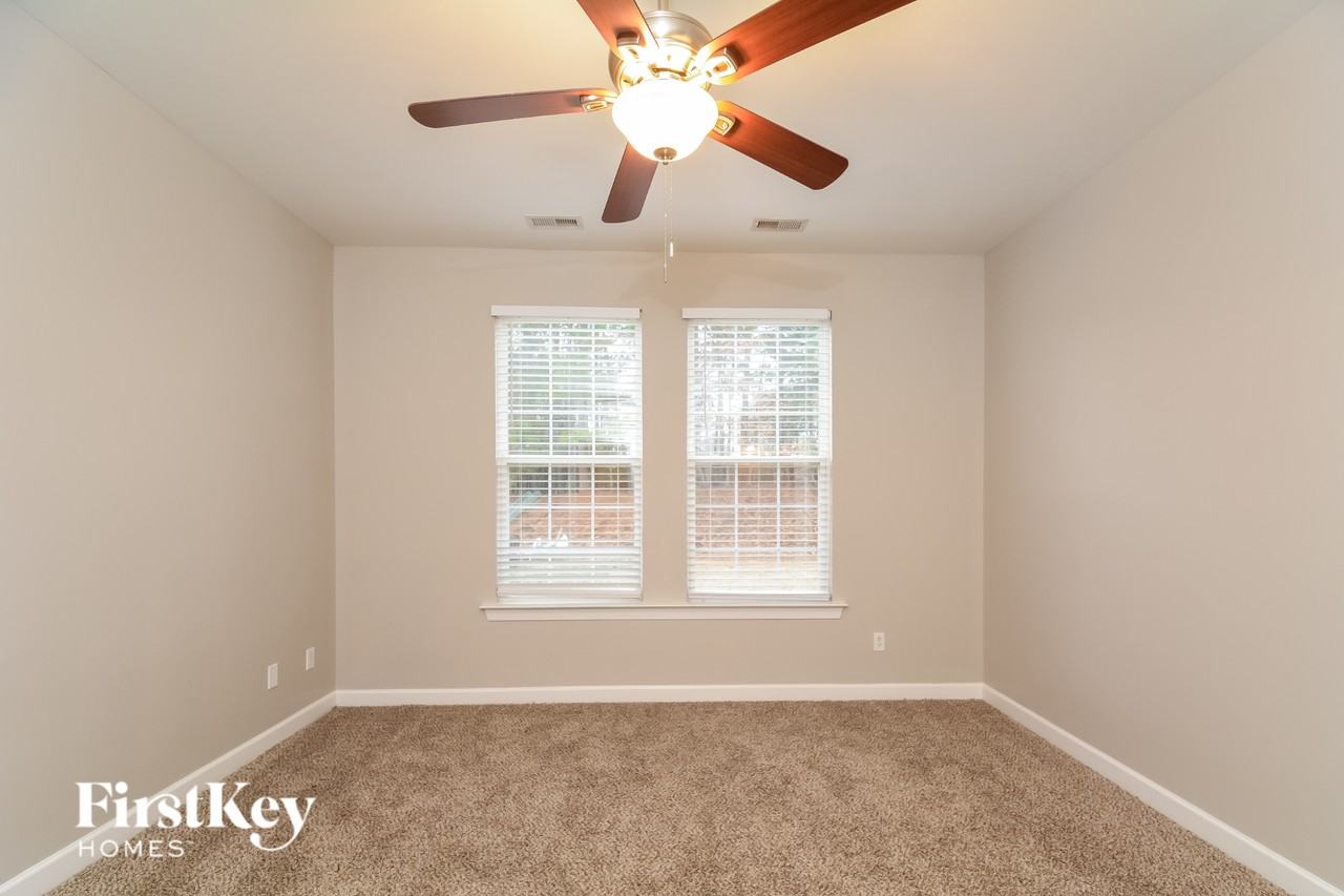 2123 Gillwell Ln - Photo 4 of 15