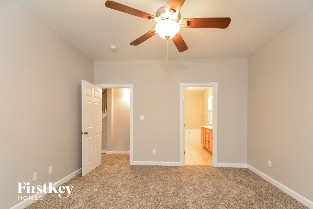 2123 Gillwell Ln - Photo 5 of 15