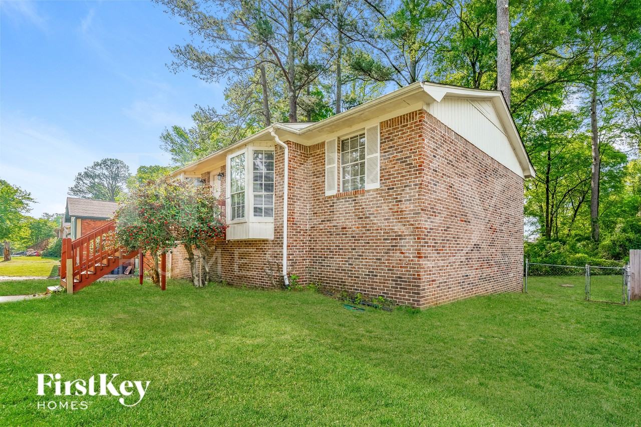 1133 Caribbean Cir - Photo 2 of 16