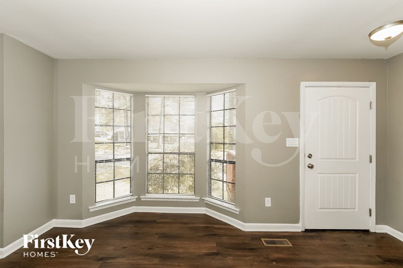 1133 Caribbean Cir - Photo 3 of 16