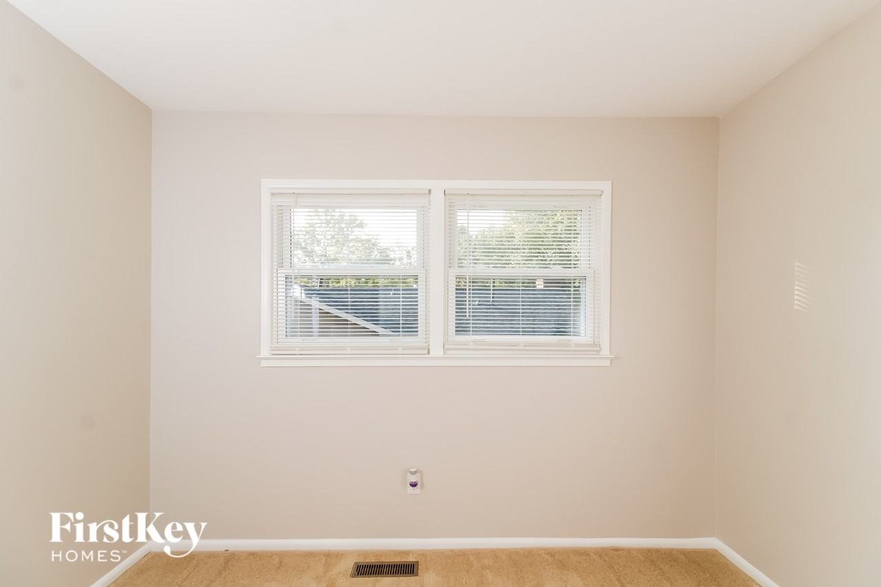 1724 Waverly St - Photo 3 of 15