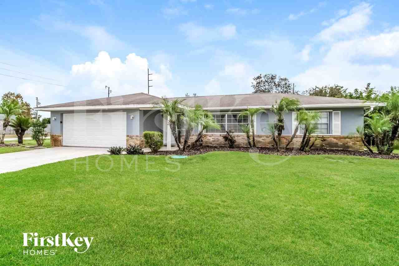 891 Shenandoah Ave - Photo 2 of 15