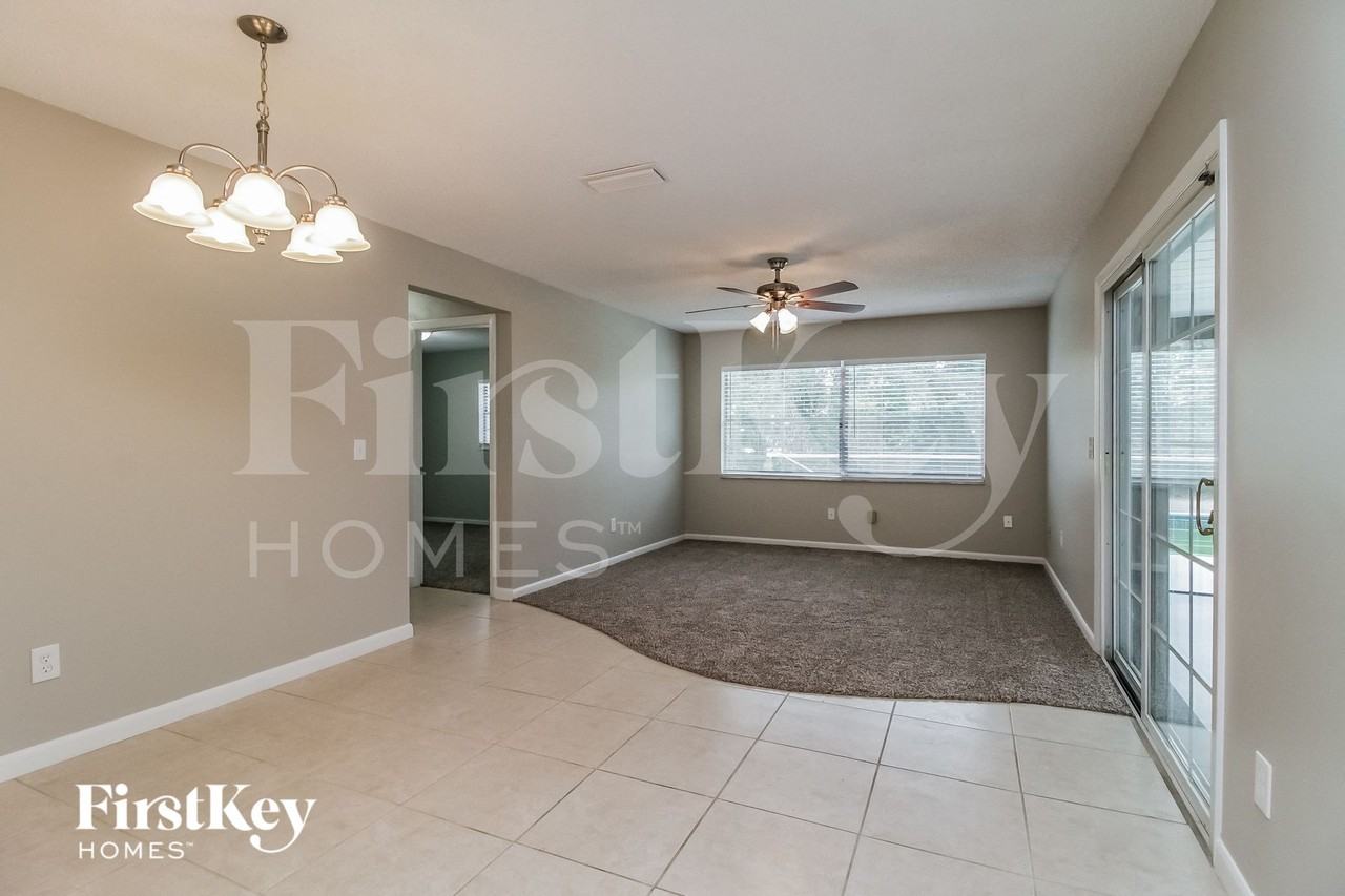 891 Shenandoah Ave - Photo 4 of 15