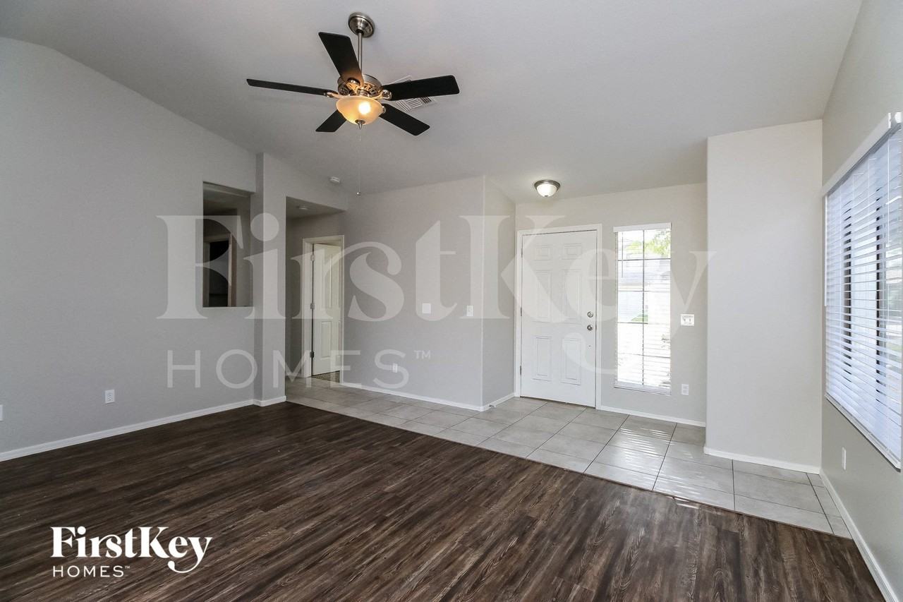 2290 E Nunneley Ct - Photo 4 of 15