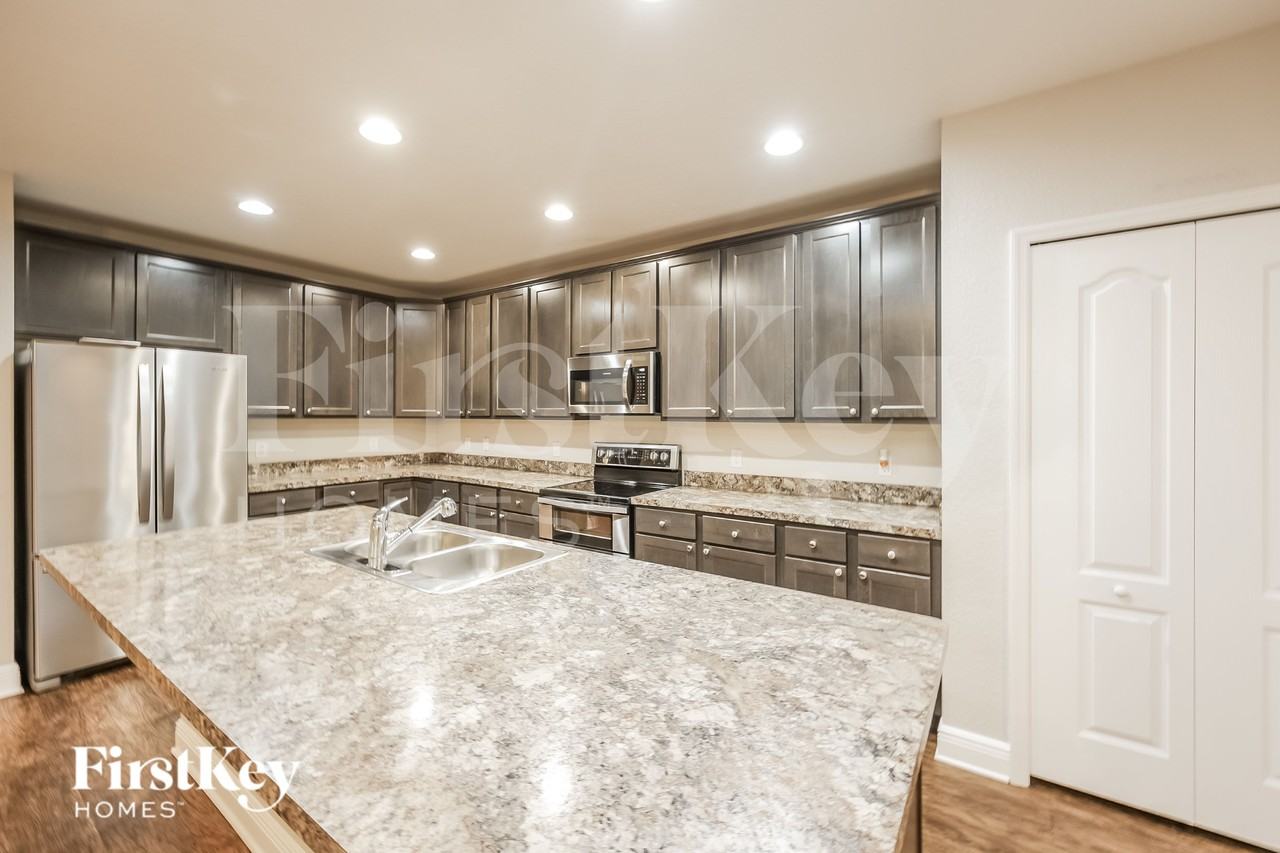 97 Orlando Blvd - Photo 6 of 16