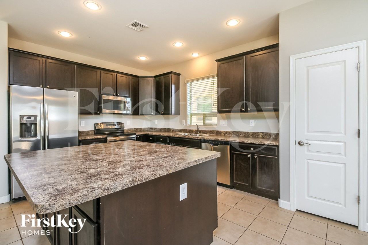 5005 E Iolite St - Photo 4 of 15