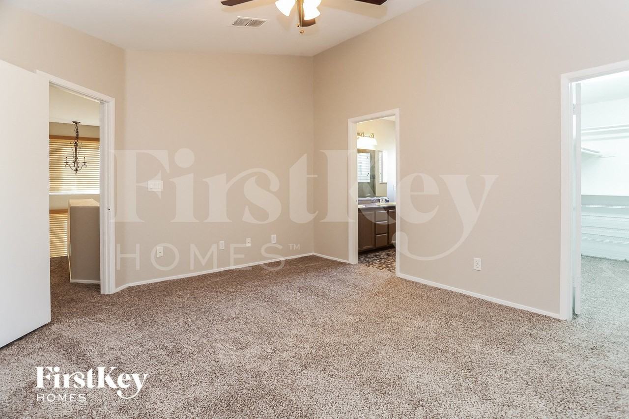 8108 Exploration Ave - Photo 7 of 15