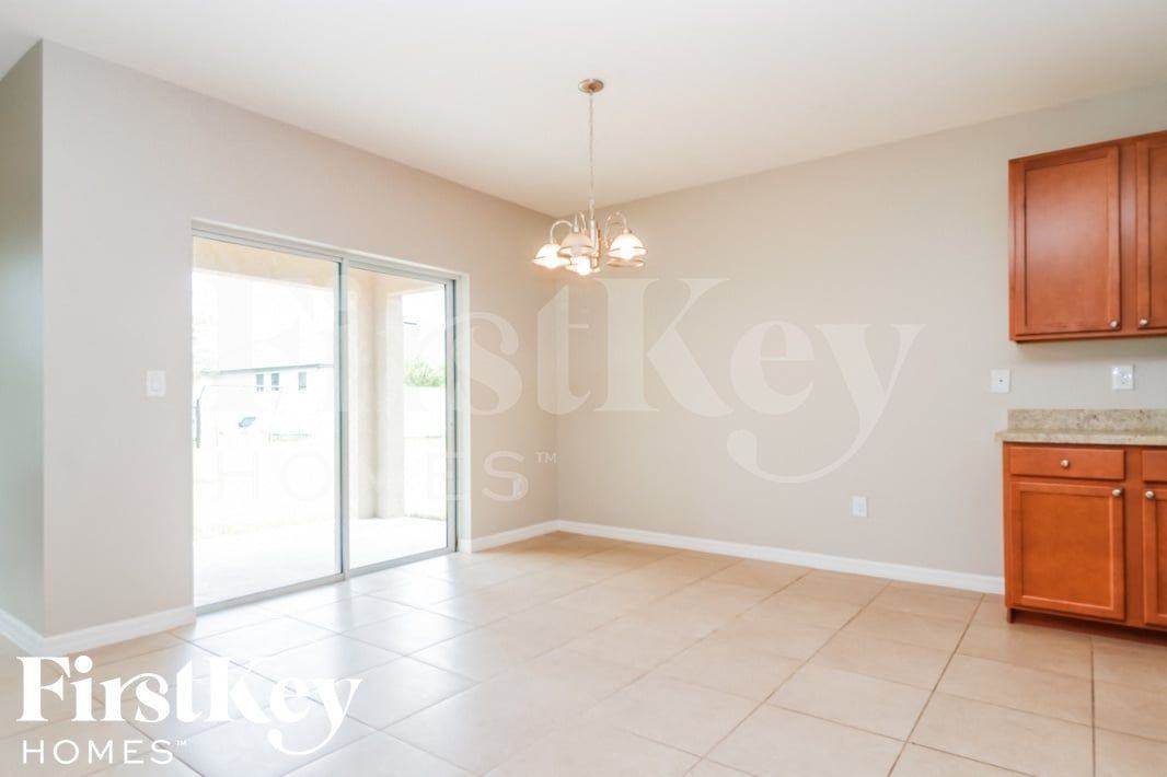 710 Sw 12th St - Photo 5 of 15