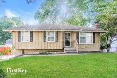 706 N Redwood Dr - Photo 1 of 1