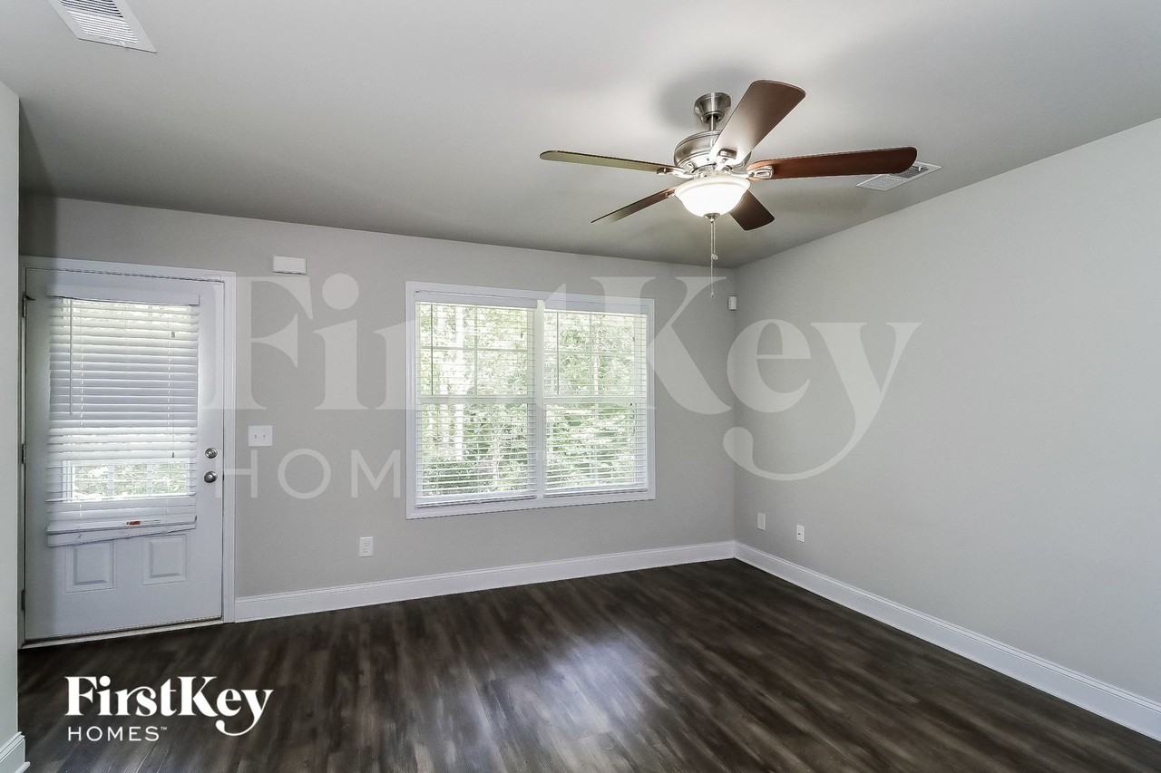 6690 Sawnee Way - Photo 3 of 15