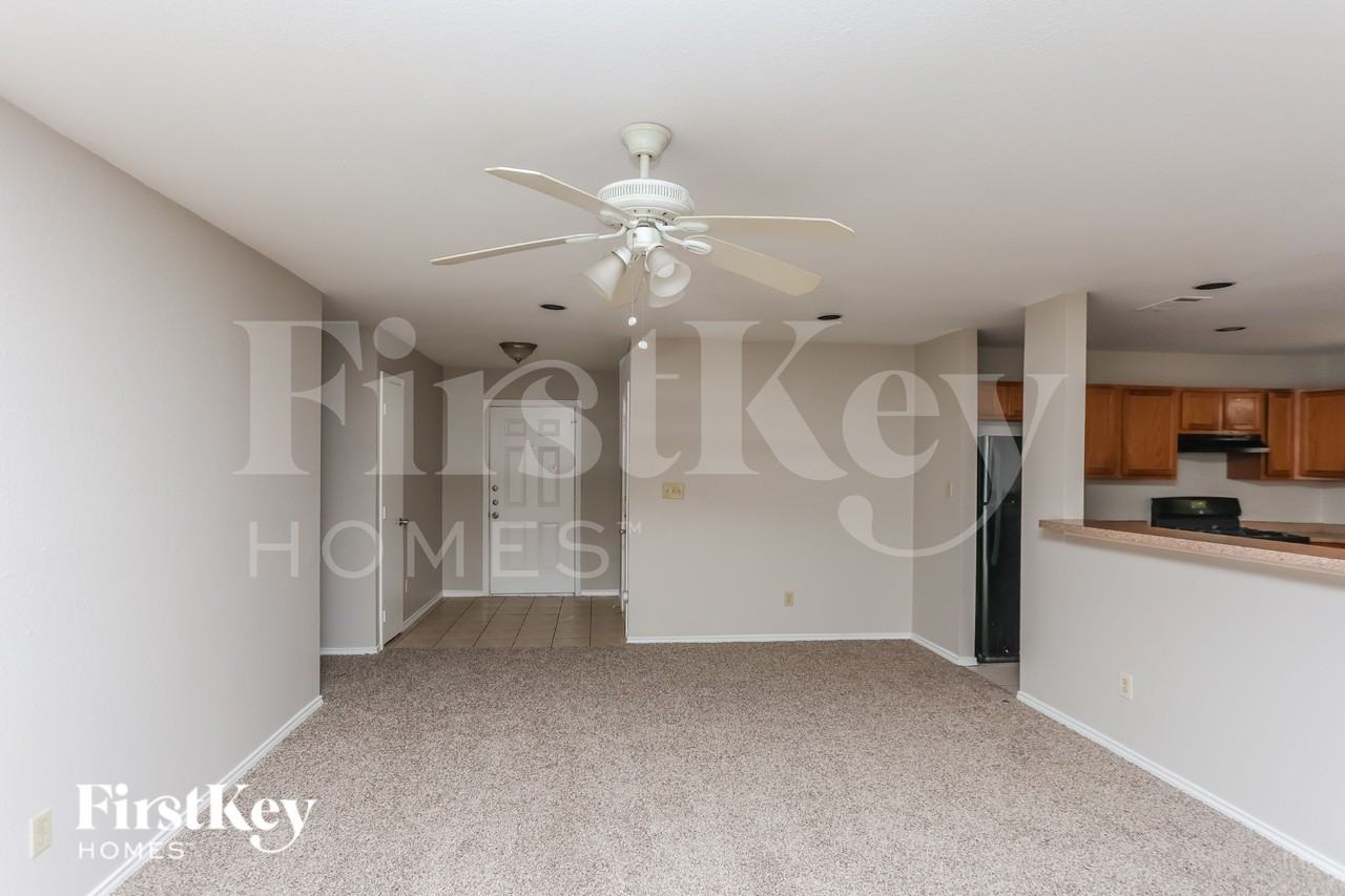 6428 Teague Dr - Photo 3 of 16