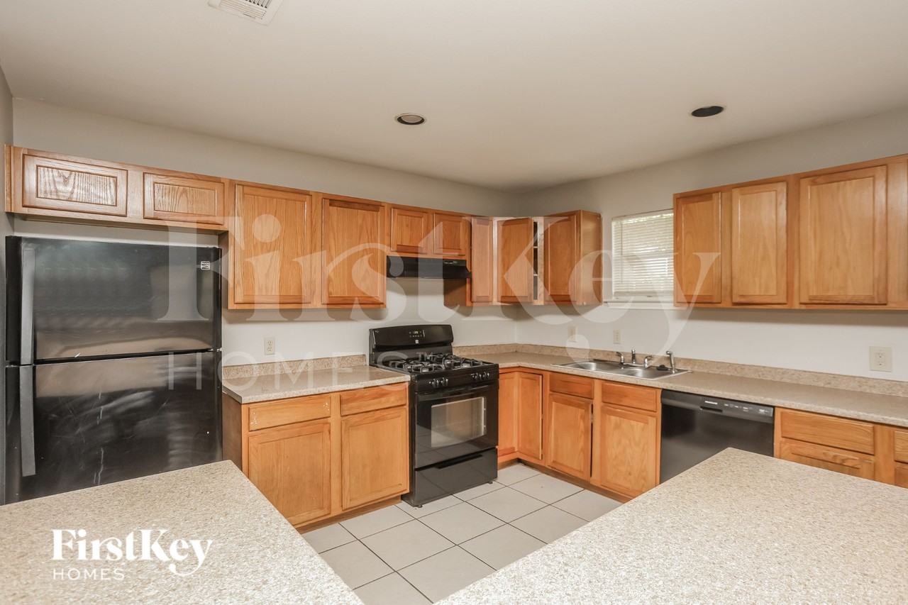 6428 Teague Dr - Photo 5 of 16