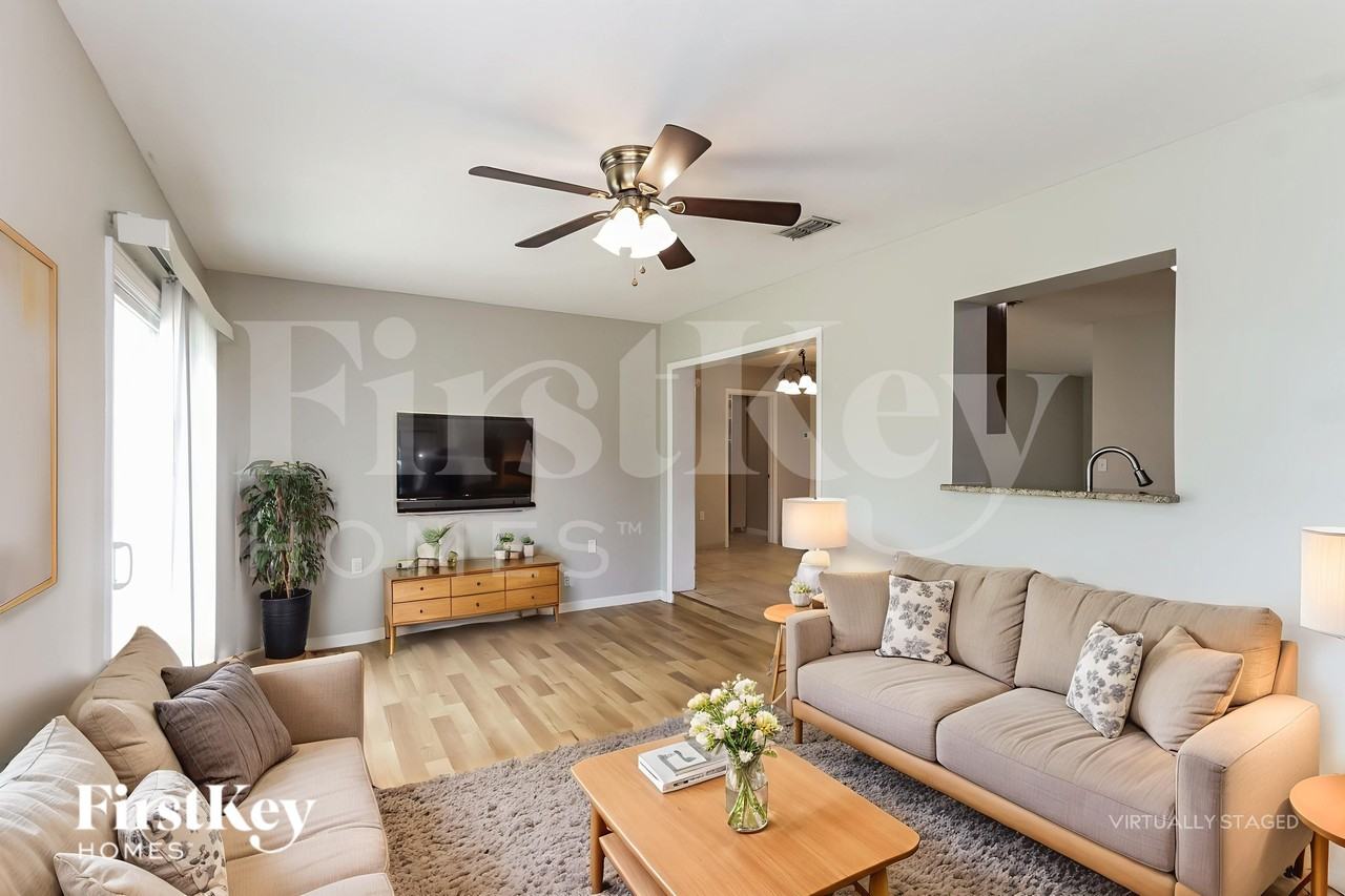 6217 Indian Ln - Photo 4 of 19