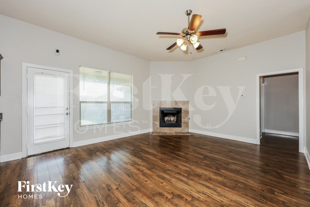 614 Canvas Ct - Photo 3 of 19