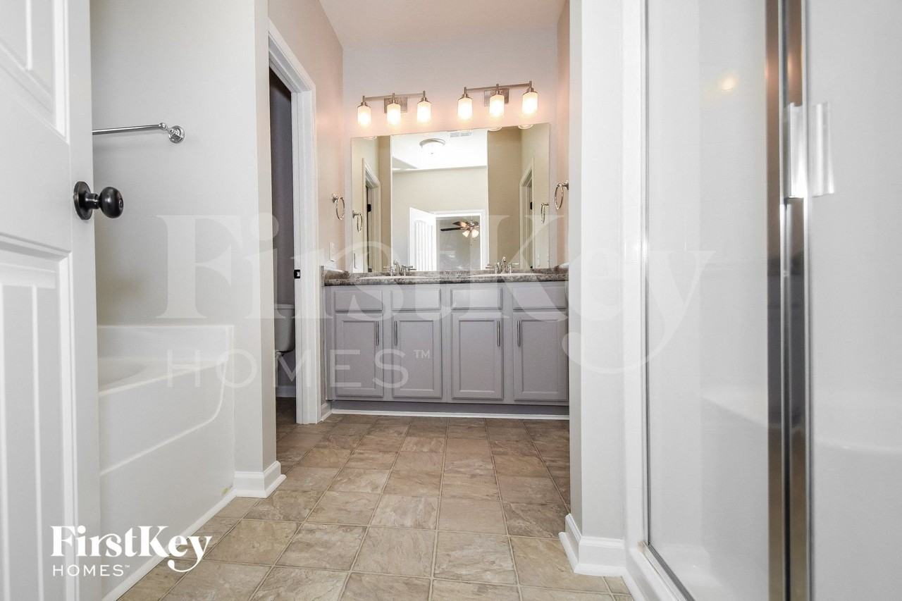 609 Waterstone Dr - Photo 7 of 15