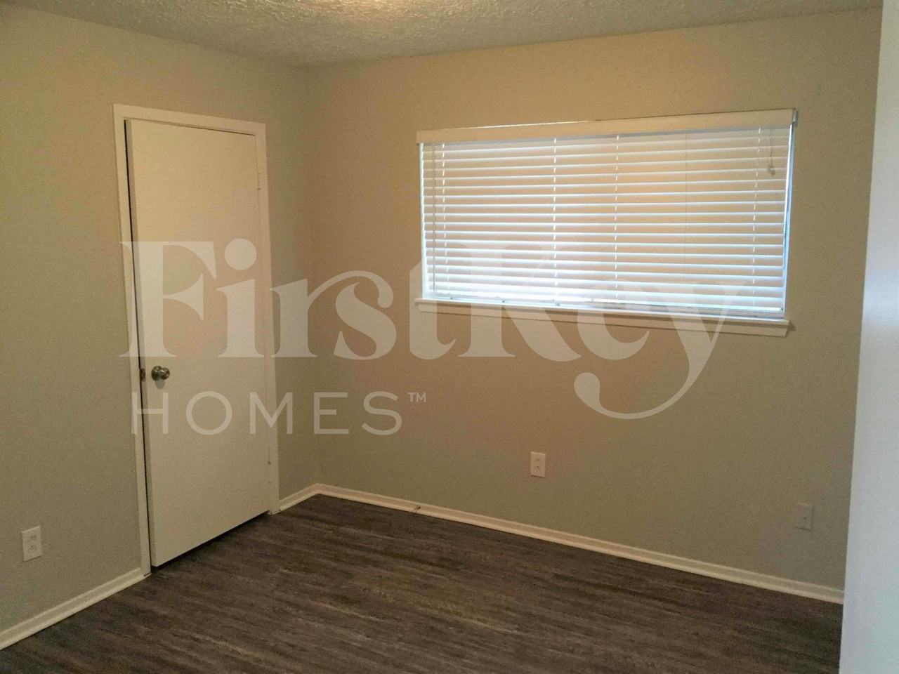 5506 Maplegate Dr - Photo 7 of 14