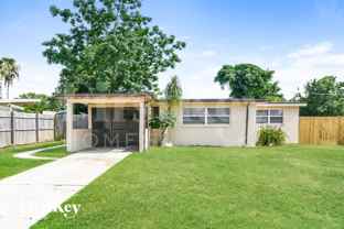 493 Notre Dame Dr - Photo 1 of 1