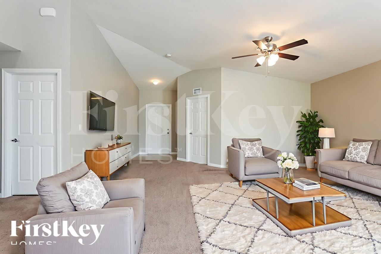 461 Sw Kestor Dr - Photo 4 of 18