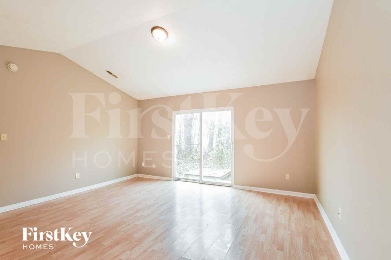 3860 Planewood Dr - Photo 3 of 15