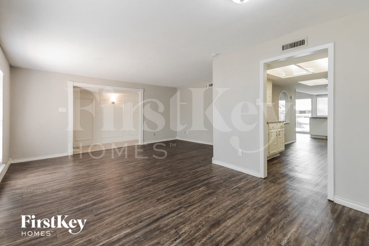 3729 Dumas Trl - Photo 7 of 20