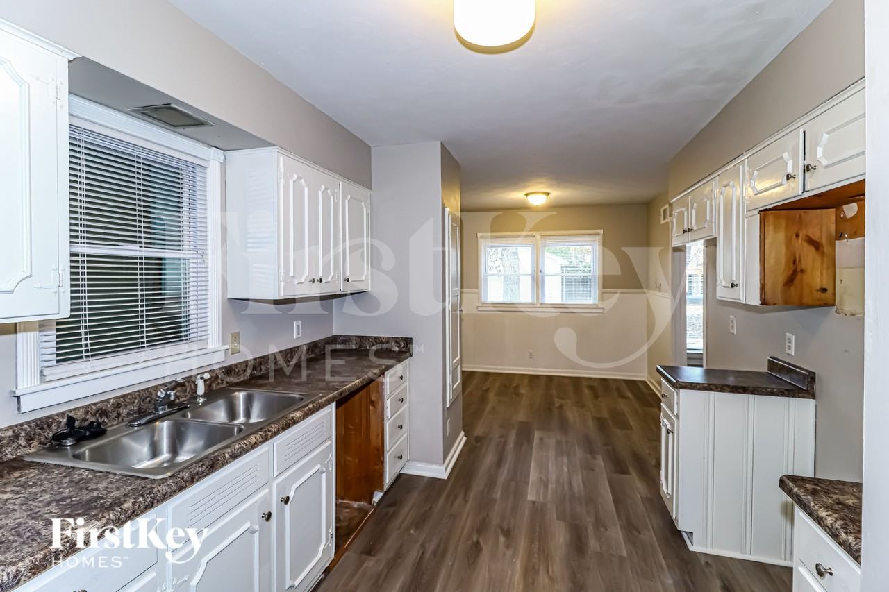 3145 Overbrook Dr - Photo 7 of 15